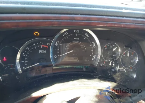 2005 Cadillac Escalade Standard z USA, uszkodzony, nr VIN 1GYEK63N05R268618